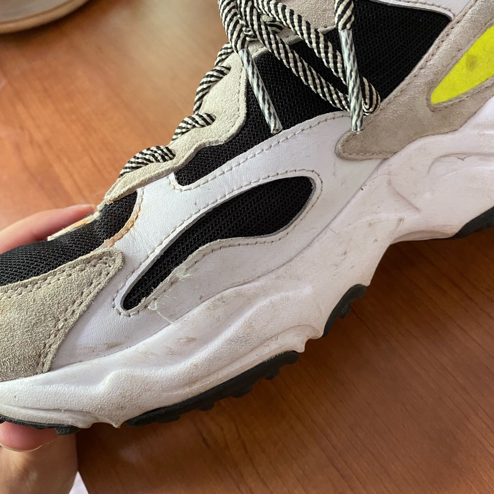 Fila shoes - Picture 2 of 6